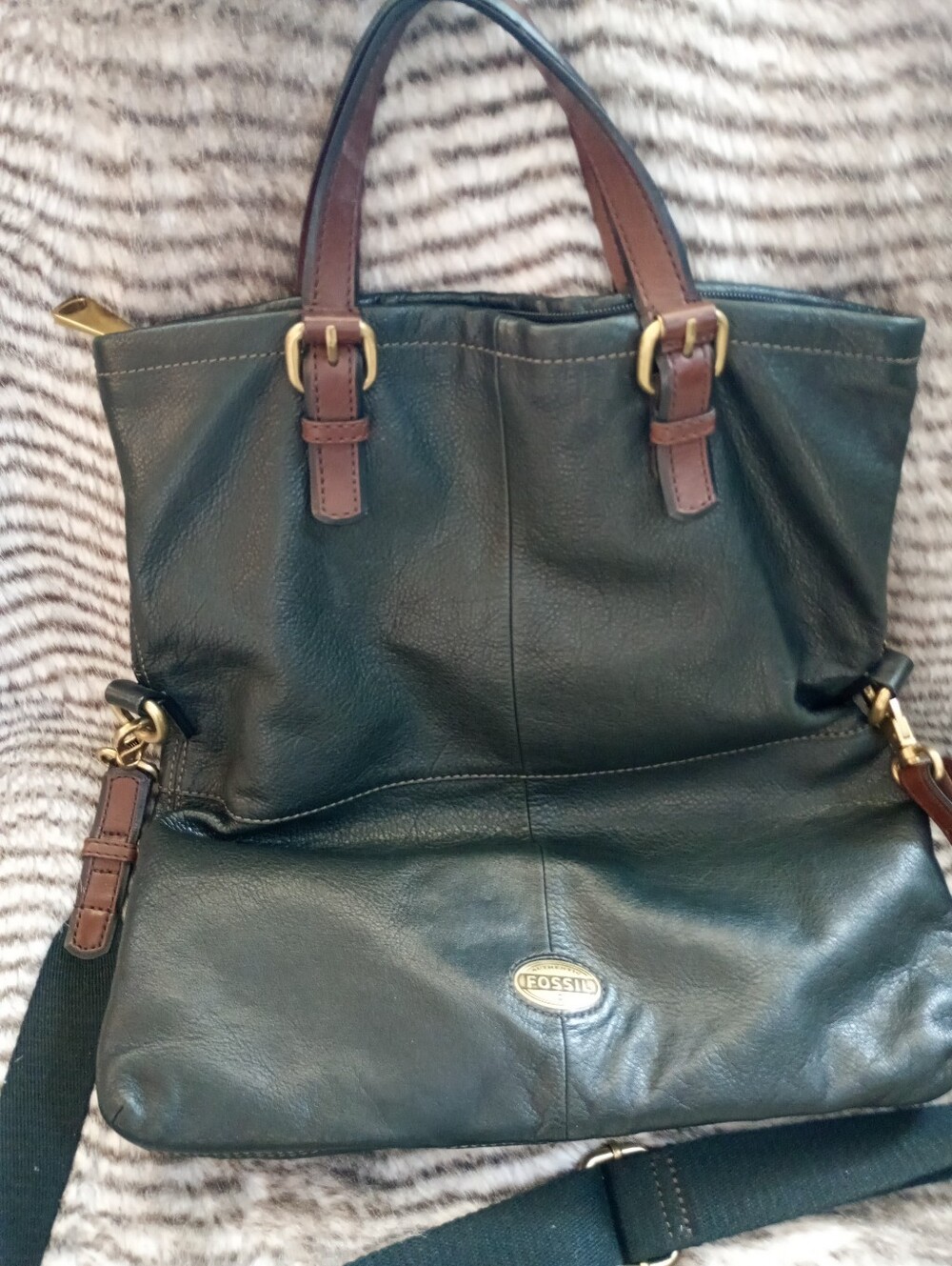 Fossil | Black Leather Large Slouchy Explorer Tote with Brass Logo Plaque - Picture 3 of 14